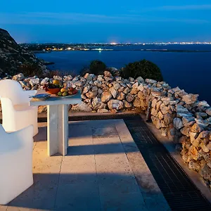 Nido Del Pellegrino , Favignana Italie