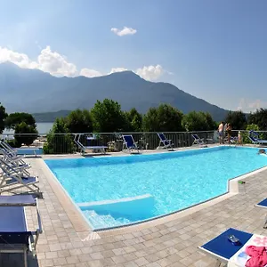 Villaggio Paradiso 2*, Domaso Italie